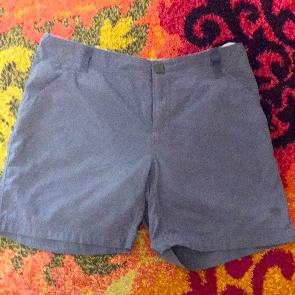 Women’s Mountain HardWear nylon sz 10 shorts
